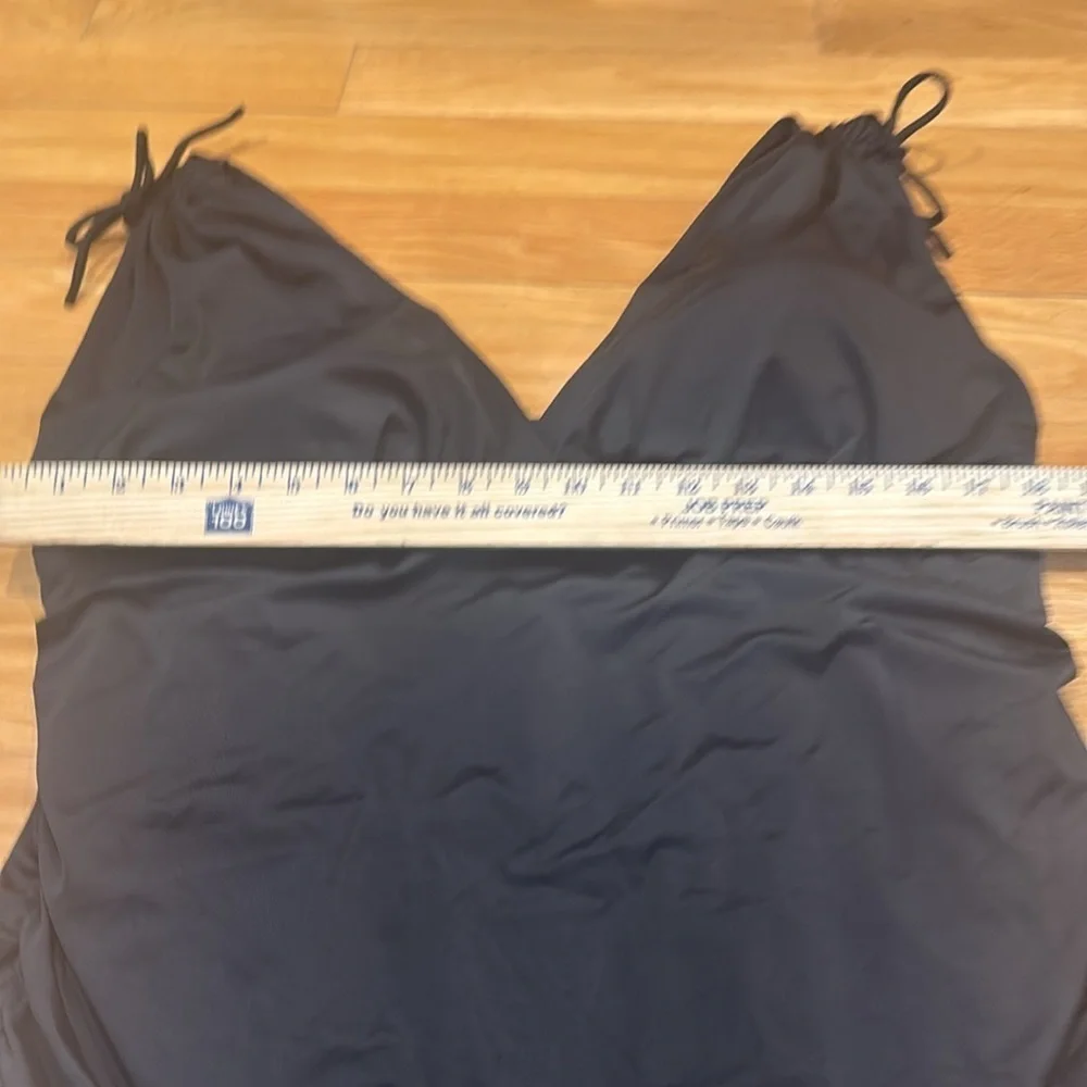 Swimsuits  for all women’s one piece black swimsuit size 20 .
